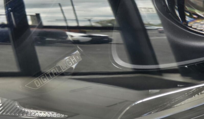 
								Mercedes GLC300e AMG Line full									