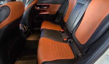 
										Mercedes GLC300e AMG Line full									