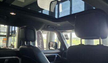 
										Land Rover Defender 110 P400e full									