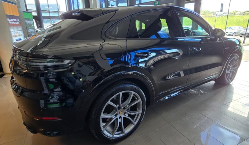 
								Porsche Cayenne E-Hybrid Coupé full									