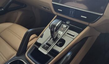 
										Porsche Cayenne E-Hybrid Coupé full									