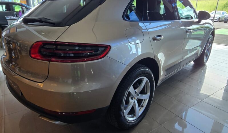 
								Porsche Macan 2.0 full									