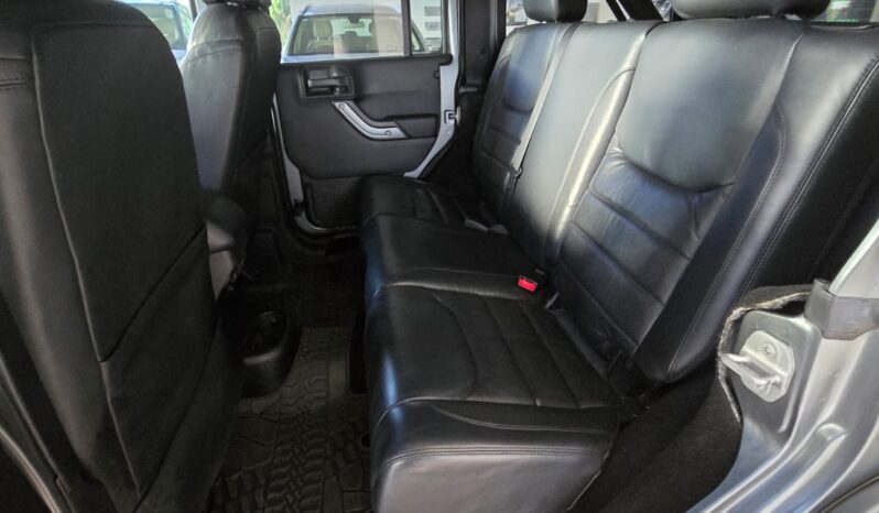 
								Jeep Wrangler 3.6 V6 JK Customs full									