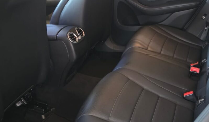 
								Mercedes GLC250 AMG Line full									