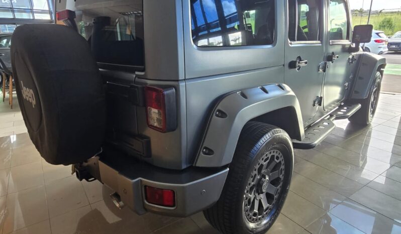 
								Jeep Wrangler 3.6 V6 JK Customs full									