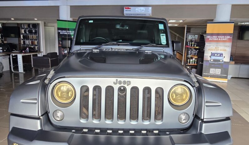 
								Jeep Wrangler 3.6 V6 JK Customs full									