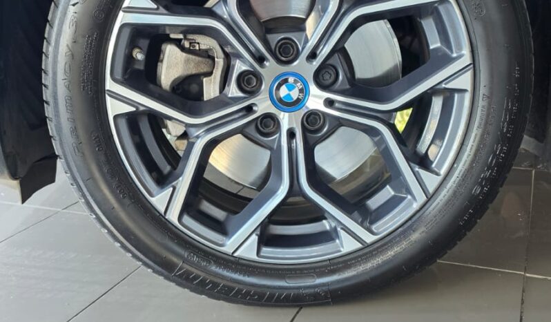 
								BMW X1 XDrive 25e full									