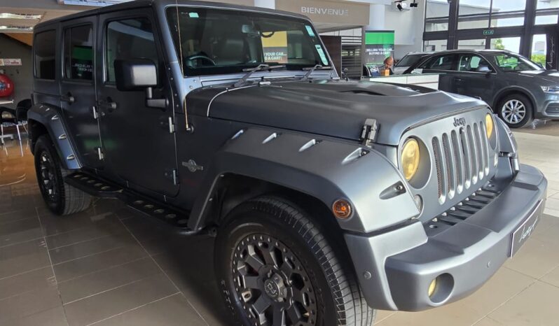 
								Jeep Wrangler 3.6 V6 JK Customs full									