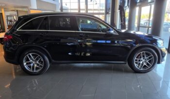 
										Mercedes GLC250 AMG Line full									