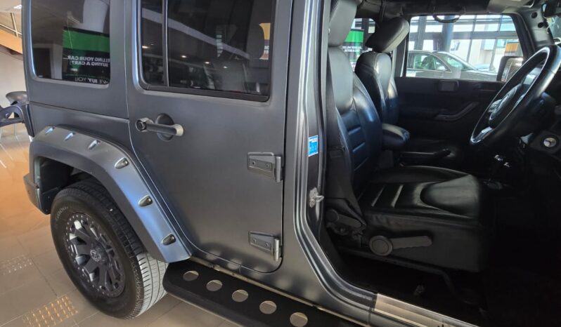 
								Jeep Wrangler 3.6 V6 JK Customs full									