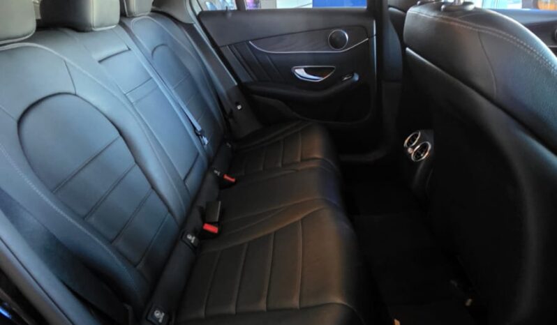 
								Mercedes GLC250 AMG Line full									