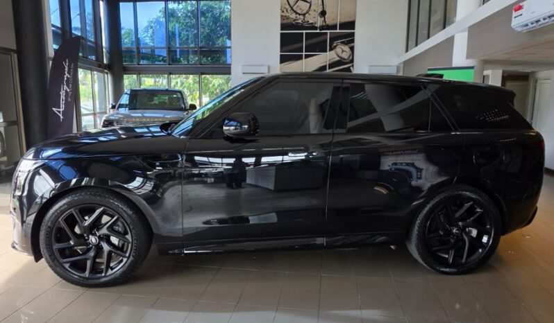 
								Range Rover Sport 3.0 P460e full									