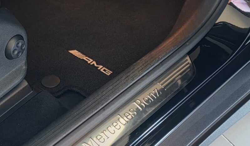 
								Mercedes GLC250 AMG Line full									