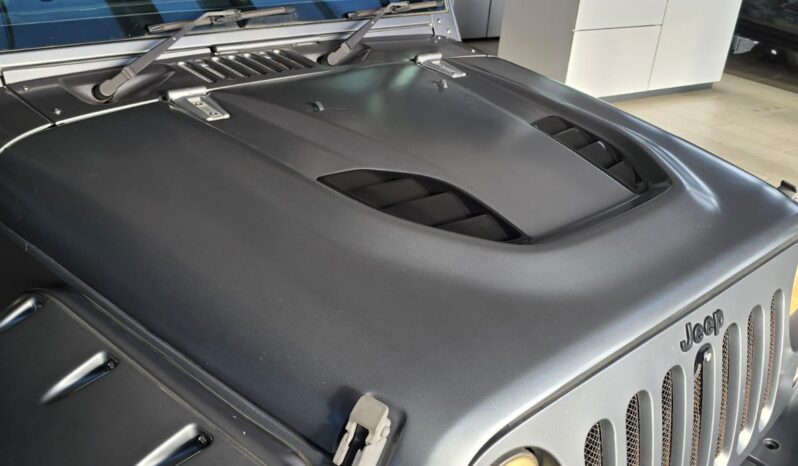 
								Jeep Wrangler 3.6 V6 JK Customs full									