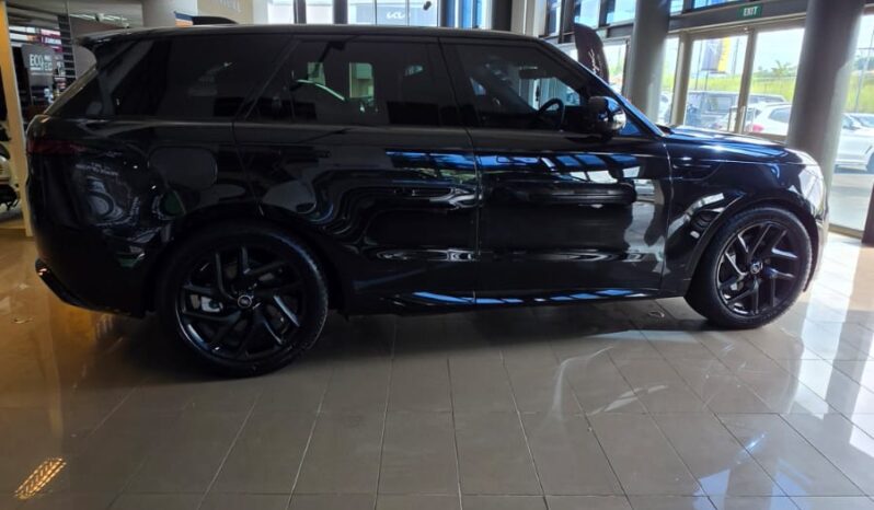 
								Range Rover Sport 3.0 P460e full									