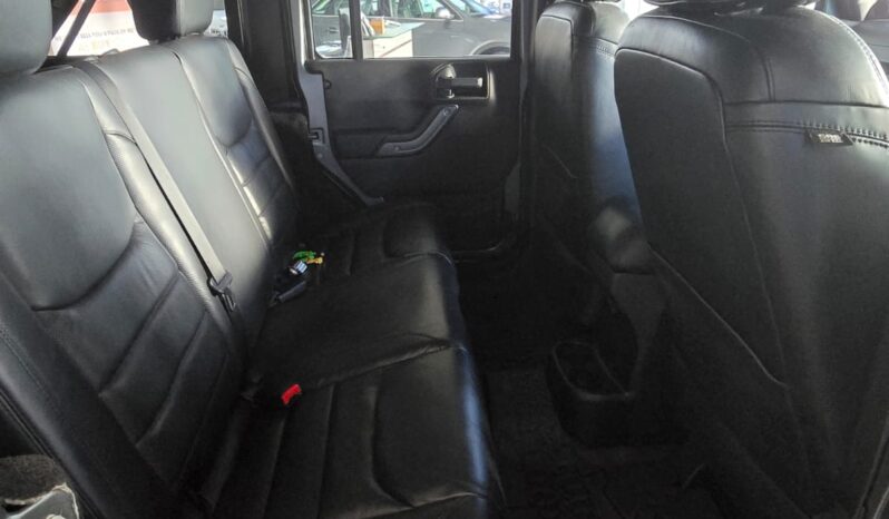 
								Jeep Wrangler 3.6 V6 JK Customs full									