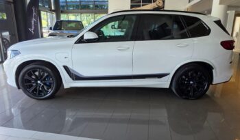 
										BMW X5 XDrive 45e MSport full									