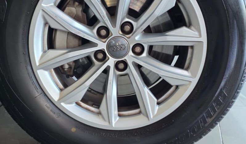 
								Audi Q5 2.0 TFSI Quattro full									