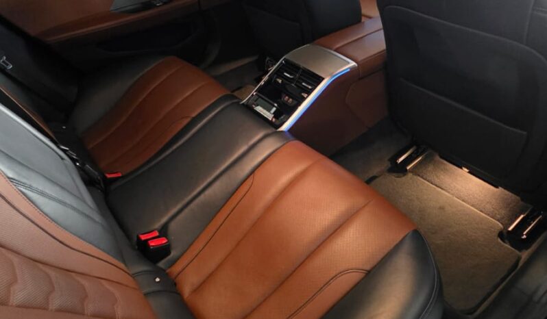 
								BMW 840I Gran Coupé M-Sport full									