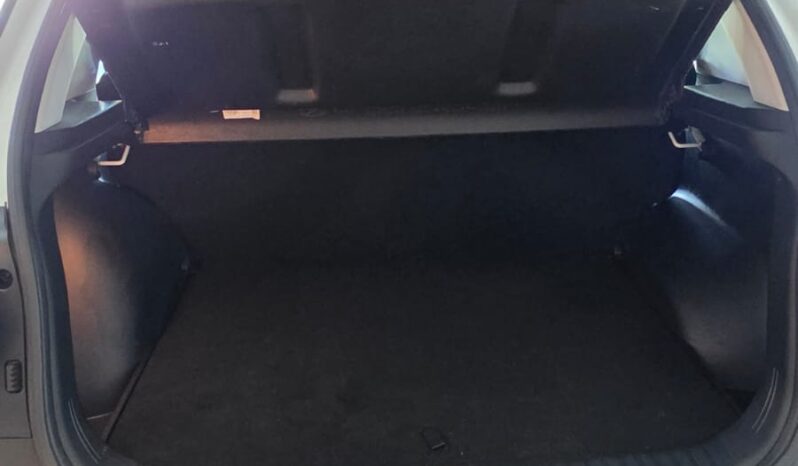 
								Hyundai Creta 1.5 M/T full									