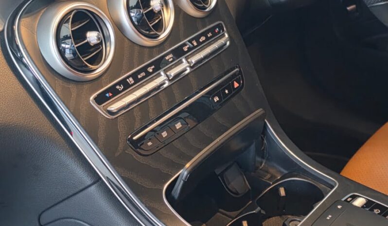 
								Mercedes GLC300E AMG Line Coupe full									