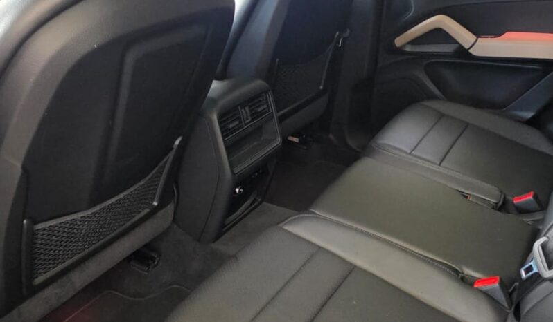 
								Porsche Cayenne E-Hybrid full									