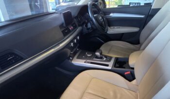 
										Audi Q5 2.0 TFSI Quattro full									
