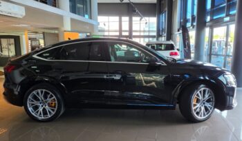 
										Audi E-Tron 55 Quattro Sportback First Edition full									