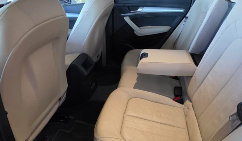 
								Audi Q5 2.0 TFSI Quattro full									