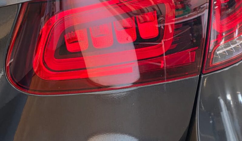 
								Mercedes GLC300E AMG Line full									