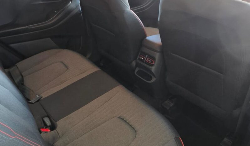 
								Hyundai Creta 1.5 M/T full									