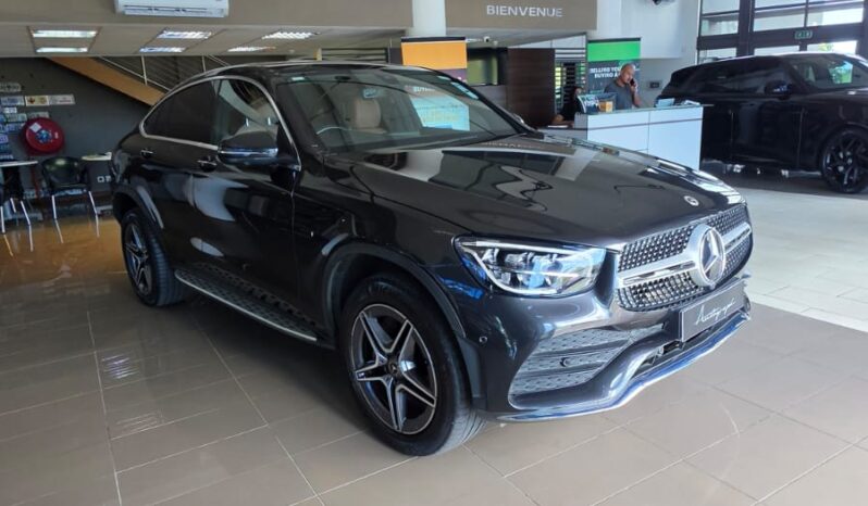 
								Mercedes GLC300E AMG Line Coupe full									