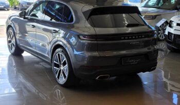 
										Porsche Cayenne E-Hybrid full									