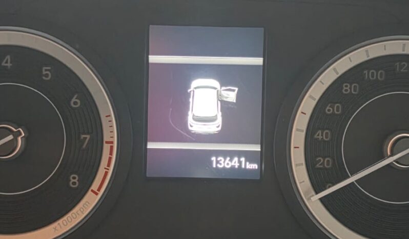 
								Hyundai Creta 1.5 M/T full									