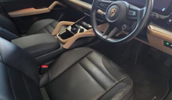 
										Porsche Cayenne E-Hybrid full									