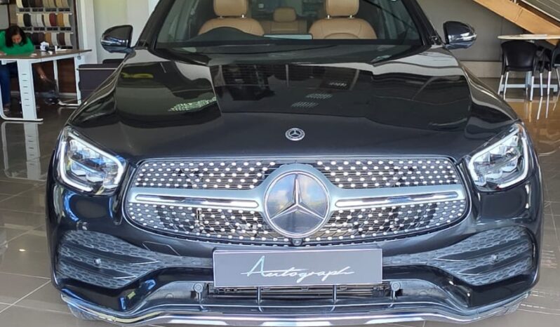 
								Mercedes GLC300E AMG Line full									