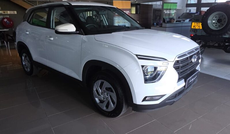 
								Hyundai Creta 1.5 M/T full									