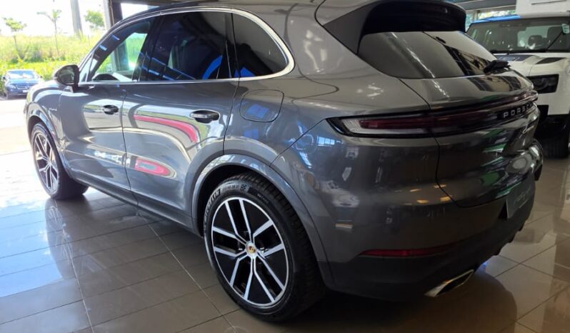 
								Porsche Cayenne E-Hybrid full									
