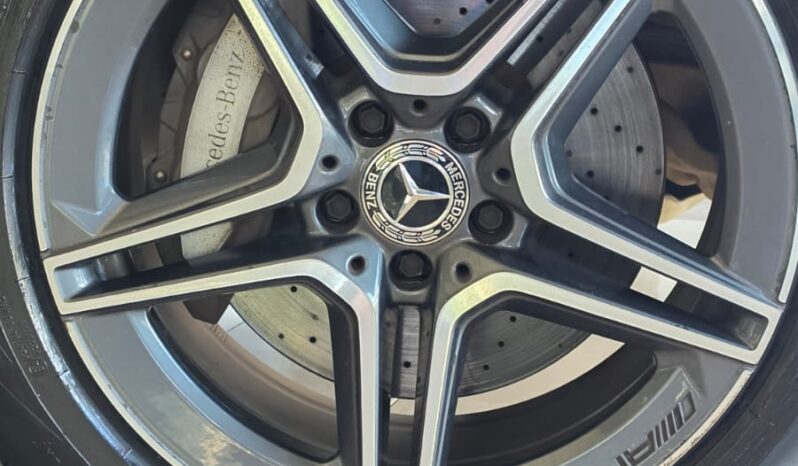 
								Mercedes GLC300E AMG Line full									