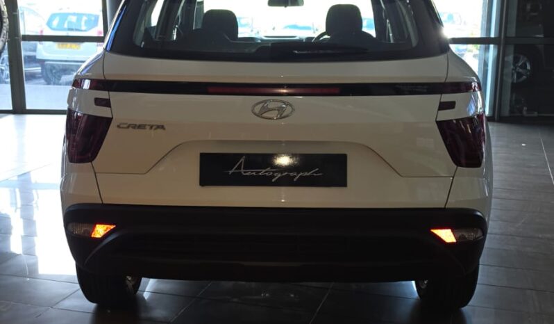 
								Hyundai Creta 1.5 M/T full									