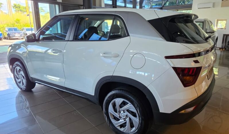 
								Hyundai Creta 1.5 M/T full									