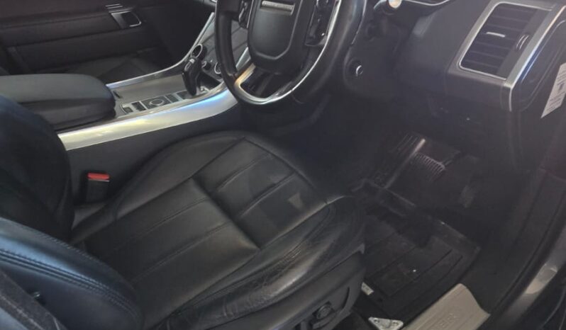 
								Range Rover Sport P400e HSE full									