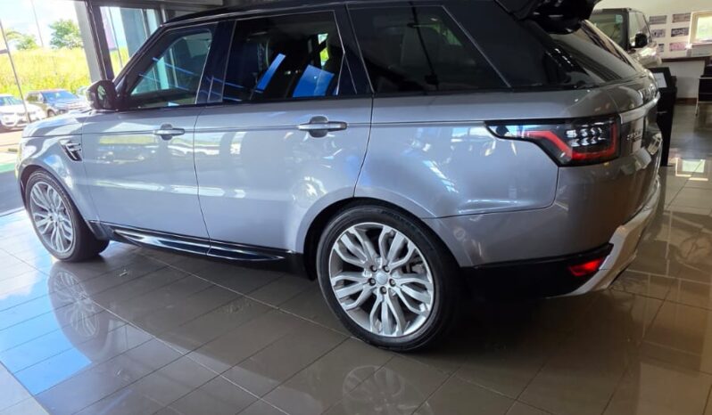 
								Range Rover Sport P400e HSE full									