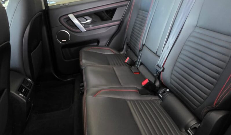 
								Land Rover Discovery Sport P300e R-Dynamic full									