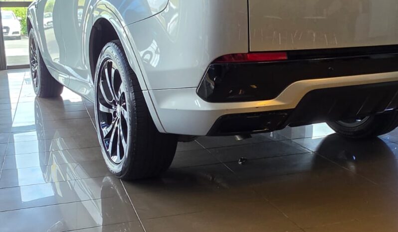 
								Land Rover Discovery Sport P300e R-Dynamic full									