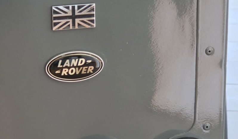 
								Land Rover Defender 90 XS SW full									