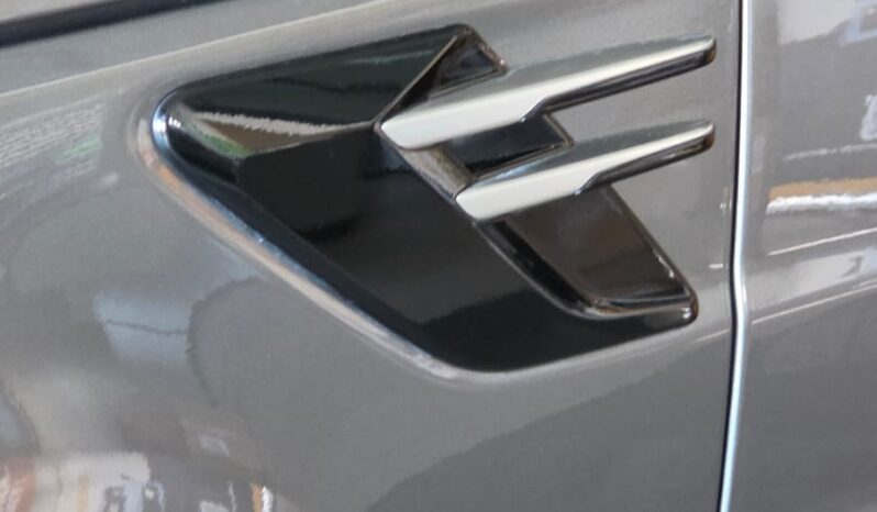 
								Range Rover Sport P400e HSE full									