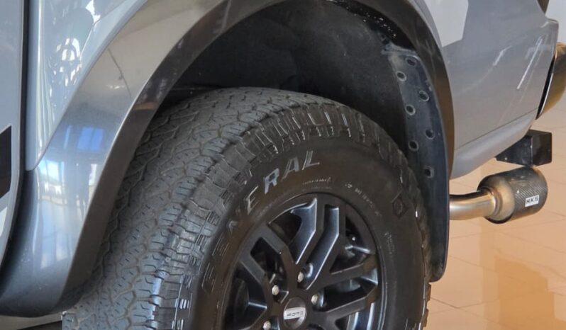 
								Ford Ranger Raptor 2.0 full									