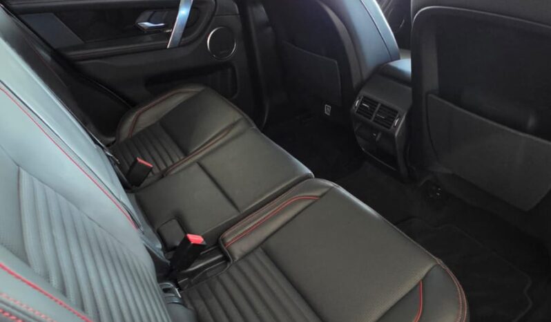 
								Land Rover Discovery Sport P300e R-Dynamic full									