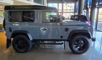 
										Land Rover Defender 90 XS SW full									